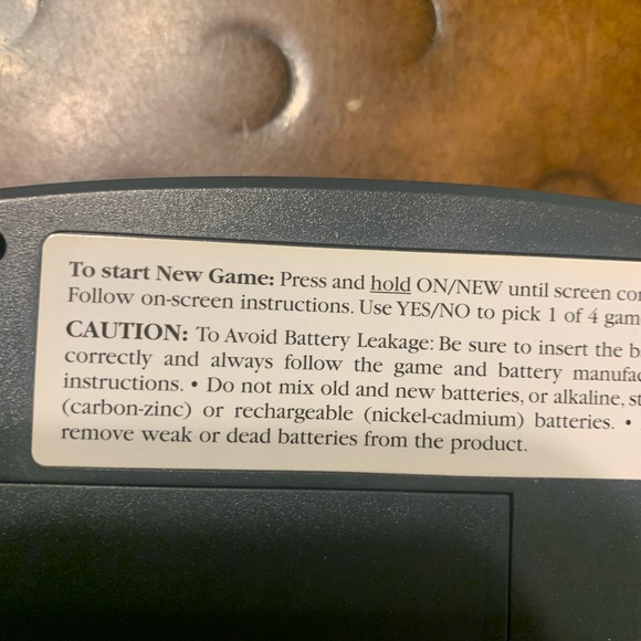 Tested & Works......Trivial Pursuit Electronic Hand-Held Game: The Best of Genus - Picture 5 of 8